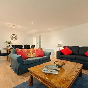 Apartment Heart Of Edinburgh's Historic Old Town - Blair Street, Edinburgh